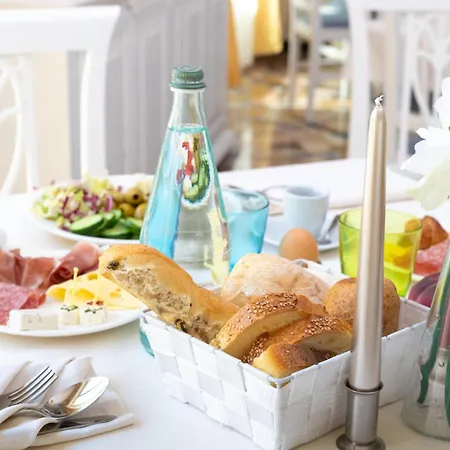 Galeazzi Szálloda Gardone Riviera