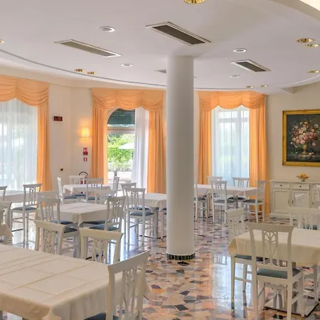 Galeazzi Szálloda Gardone Riviera