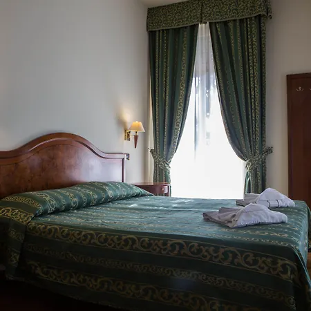 Galeazzi Szálloda Gardone Riviera