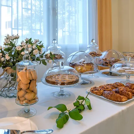 Galeazzi Szálloda Gardone Riviera